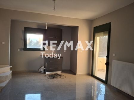 Ενοικιάζεται μεζονέτα σε συγκρότημα στον Τρίλοφο - Φωτογραφία 3