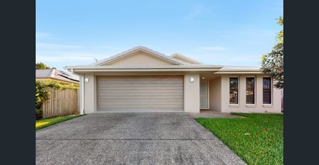 Immaculate Family Home in Prime Cleveland Cul-de-Sac - Photo 4