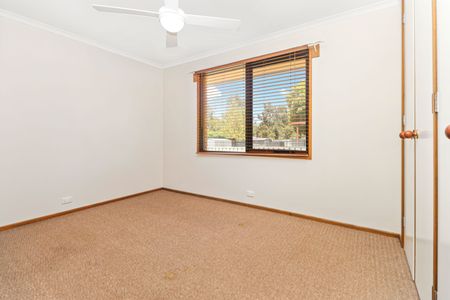 7 Goborra Street Glenfield Park NSW - Photo 2