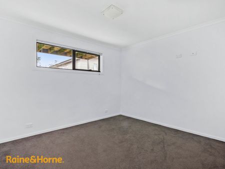 Family Sized Townhouse! - Photo 5