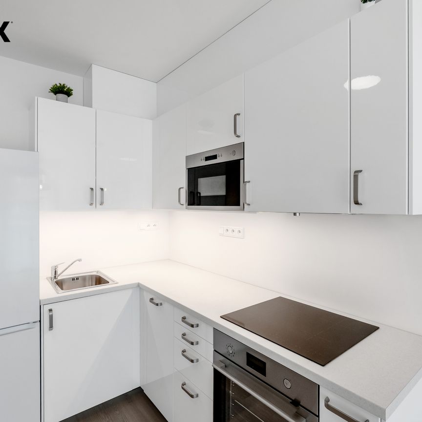 Pronájem bytu 1+kk v osobním vlastnictví 38 m², Praha 9 - Vysočany - Photo 1
