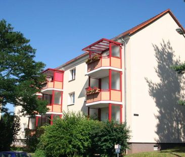 Helle und freundliche Wohnung im Altbau!! - Foto 1