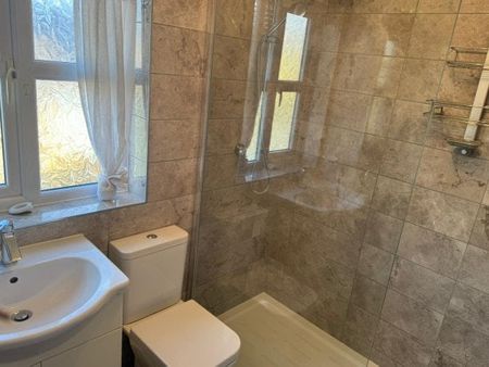 Jubilee Road, Lakenheath - Photo 3