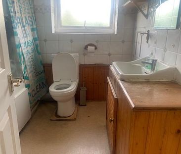 3 bedroom semi-detached house to rent - Photo 6
