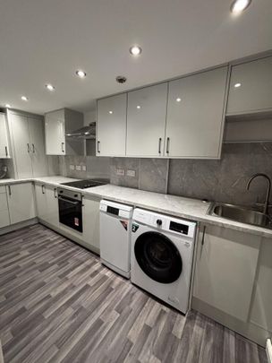 flat 4 66 Victoria Road, Leeds, LS6 1DL - Photo 1