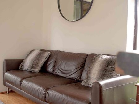 Modern double rooms in Brentford Room 3 - Photo 2