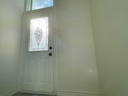 For Lease - 254 Browndale Crescent Unit# Bsmt, Richmond Hill, Ontario - Photo 4