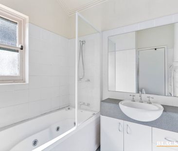 3 Weston Street, Yarralumla ACT 2600 - House For Rent | Domain - Photo 6