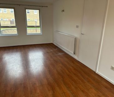 3 bedroom house on Vauxhall Close, CV1 5JH area - Photo 1