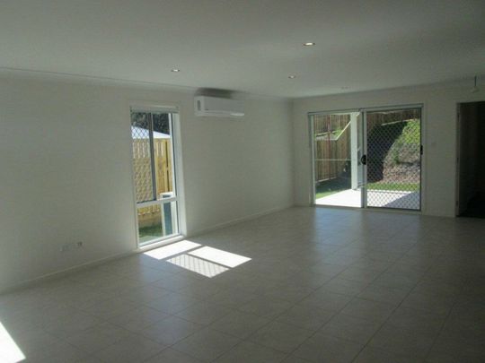 Cute 3 bedroom duplex - Photo 1