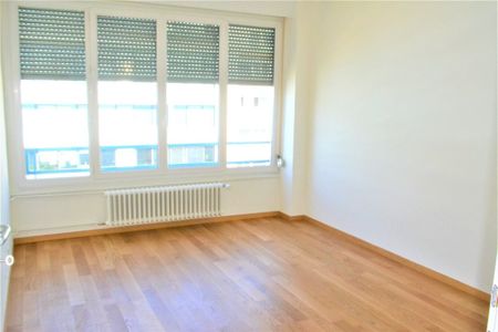 Proche des organisations internationales - Foto 2