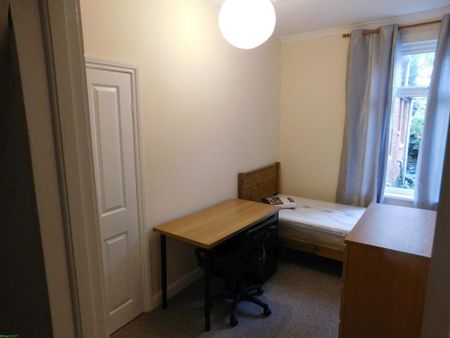 3 bedroom terraced house to rent - Photo 3