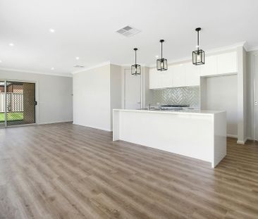 Spacious Family Home - Photo 2