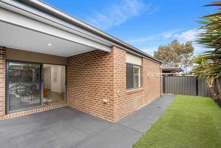 House So Nice, Even Your Plants Will Start Complaining if You Leave - Photo 4