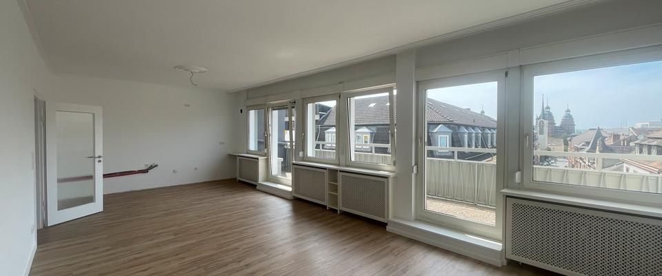 Helle 2-Zimmer-Wohnung in zentraler Lage mit Schlossblick - Photo 1