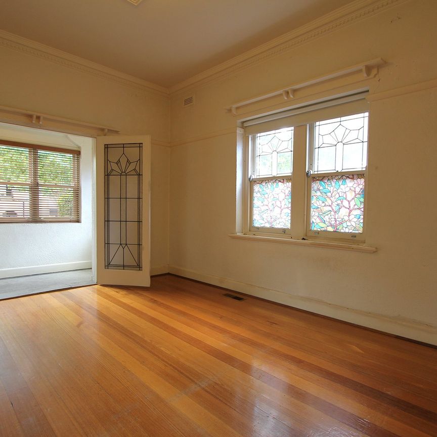 Thinking of selling? Contact our agent - Photo 1