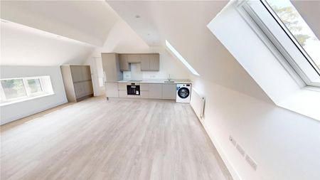 2 bedroom penthouse to rent - Photo 2