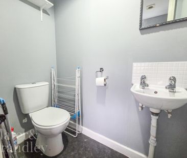 1 bedroom in a house share to rent - Photo 4