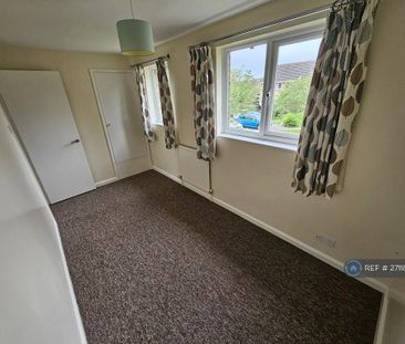 2 bedroom semi-detached house to rent - Photo 4
