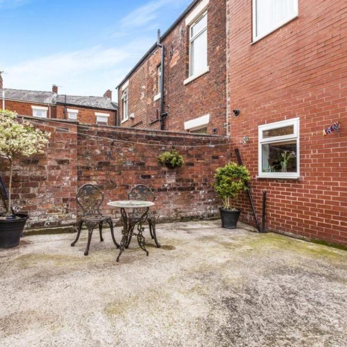 3 bedroom terraced house to rent - Photo 1