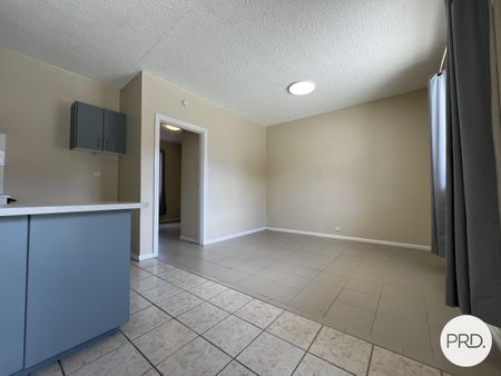 15/22 Mowatt Street, Queanbeyan East NSW 2620 - House For Rent | Domain - Photo 5