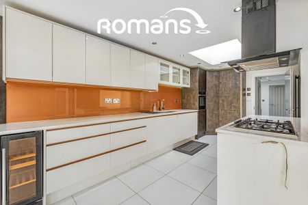 4 bedroom detached house to rent - Photo 5