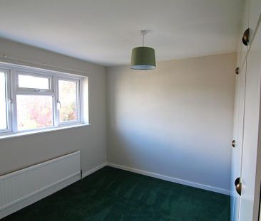 3 bedroom semi-detached house to rent - Photo 6
