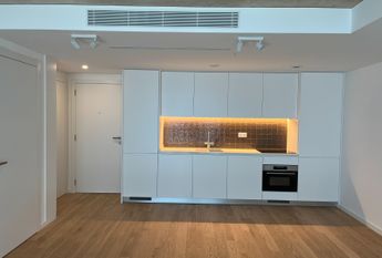 Apartamento T1 no empreendimento DOCA Praia da Barra.