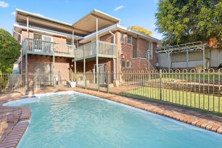 Idyllic Family Home - Photo 3