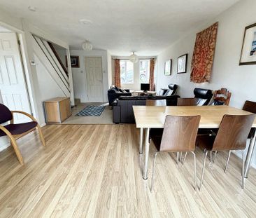 4 bedroom detached house to rent - Photo 3