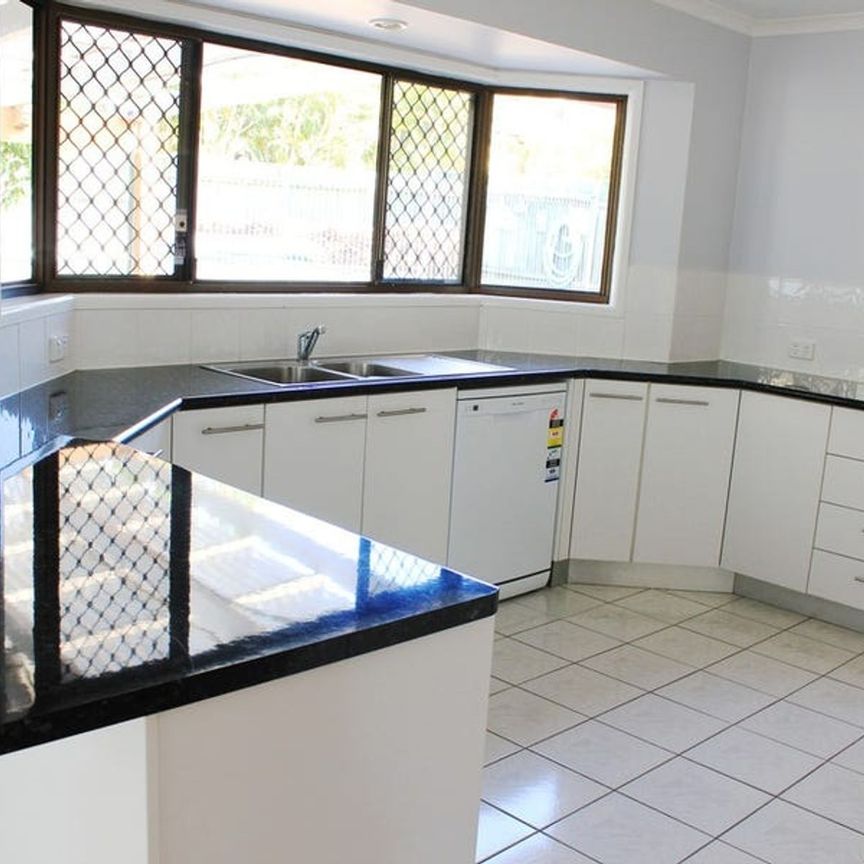 5 Quondare Close, 4127, Springwood Qld - Photo 1