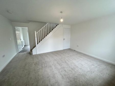 3 bedroom semi-detached house to rent - Photo 5