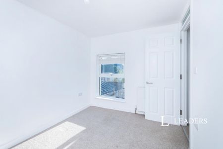 2 bedroom terraced house to rent - Photo 3