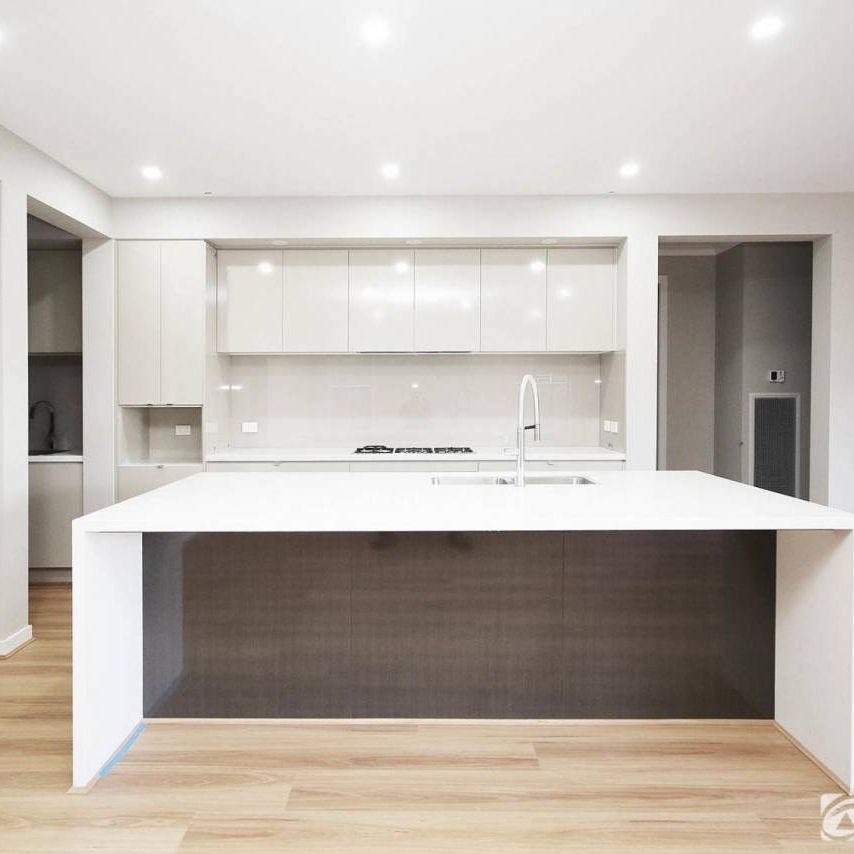 Modern Family Home in Prime Location - Photo 1