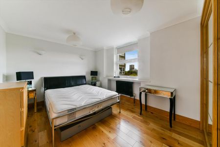 3 bedroom flat to rent - Photo 2