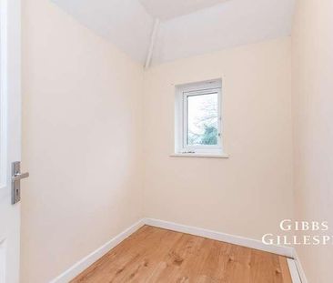 Hampshire Avenue, Slough, Berkshire, SL1 - Photo 6