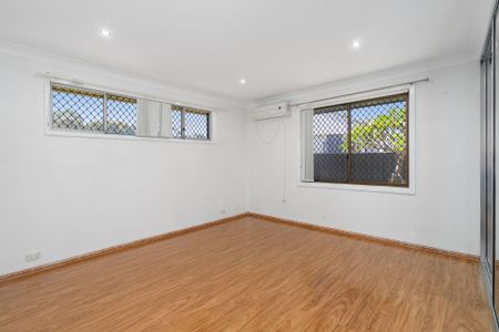 Family home near Liverpool amenities - Photo 5