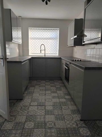 2 bedroom townhouse to rent - Photo 4