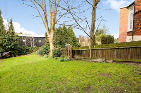 1 Bed Flat, Sylvan Road, SE19 - Photo 3