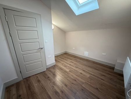 Quilters Way, Aylesbury, Stoke Mandeville - Photo 2