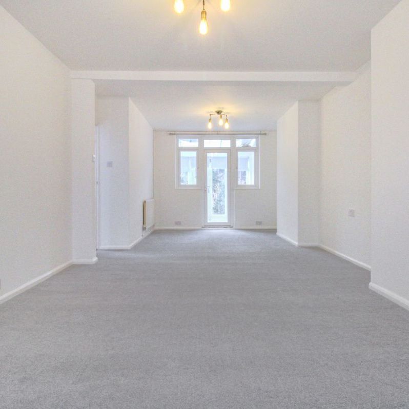 Cauldwell Avenue, Ipswich - Photo 1