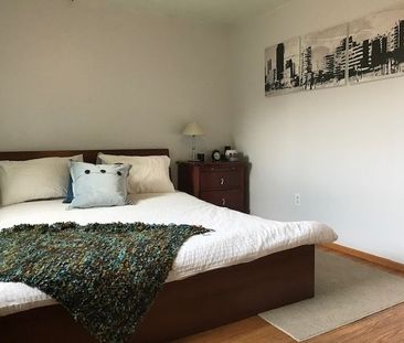 For Lease - 1088 Pearson Drive Unit# Upper, Oakville, Ontario - Photo 1