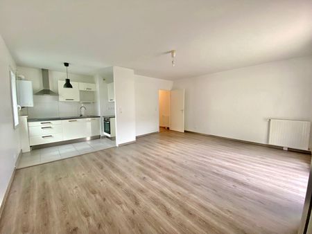 A LOUER - COUERON BOURG - Appartement 3 pièces RECENT de 66.02 m² - Photo 5