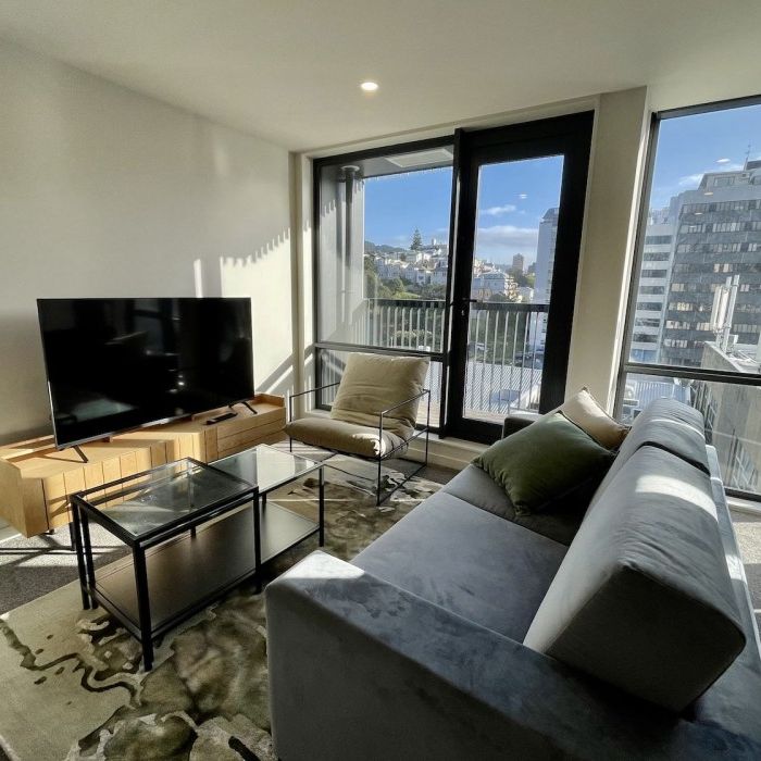 Stylish One Bedroom, One Bathroom Apartment with Balcony - Photo 1