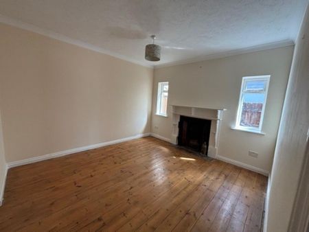 4 bedroom detached bungalow to rent - Photo 3