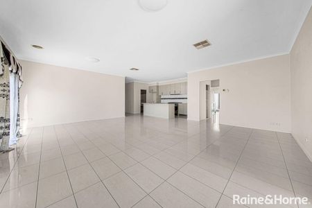 4 Toucan Road, Tarneit, VIC 3029 - Photo 2