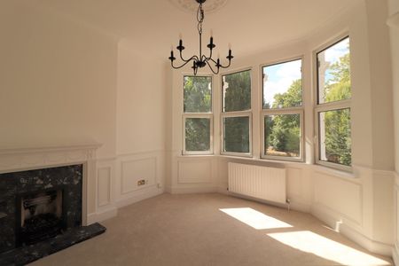 2 Bed Flat, Culverley Road, SE6 - Photo 2