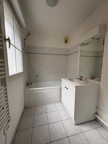 Location Appartement 2 pièces 47m² LILLE 59000 - Photo 5