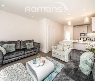 3 bedroom semi-detached house to rent - Photo 2