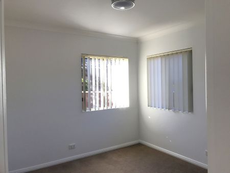 LARGE VILLA - HANDY LOCATION - Photo 3